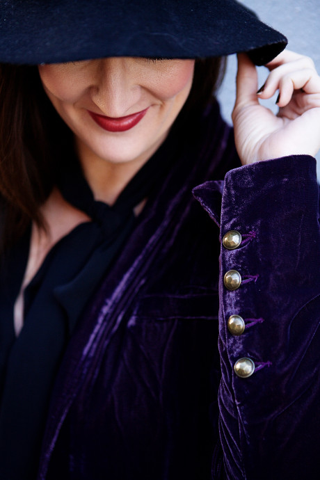 velvet-blazer-details