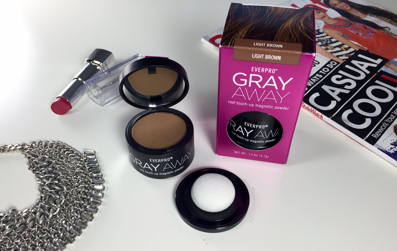 A Genius Way To Conceal The Gray : Gray Away Root Touch-Up Magnetic Powder