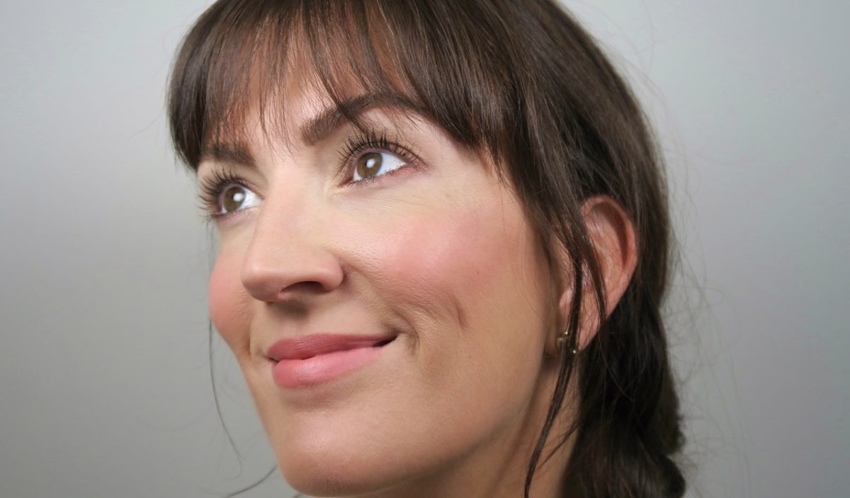 peace_out_heavy_makeup_simple_up_close