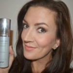 Product Review ::  Pür minerals Liquid Veil 4 In 1 Spray Foundation