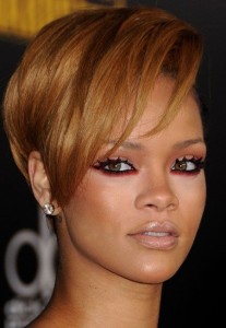 rihanna-red-eye-makeup