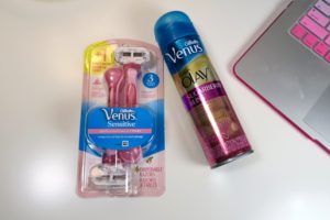 summertime_smooth_legs_venus_gillette