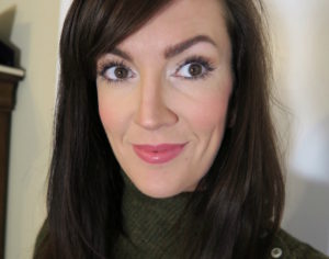 how-to-get-bigger-eyes-with-white-eyeliner-trick-jennysuemakeup-beauty-blogger