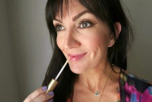 fuller lips lip plumping gloss