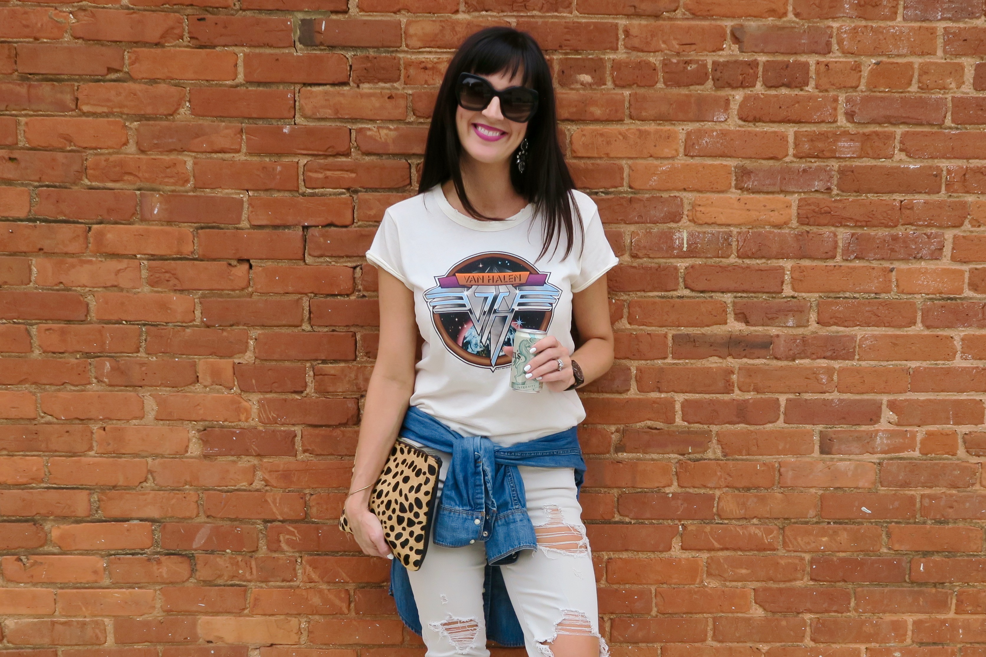 Tips For Making A Tee Shirt + Jeans Look Extra Cool